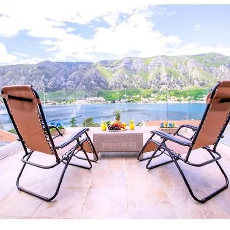 De Lux Apartments Sirena Kotor Exterior photo