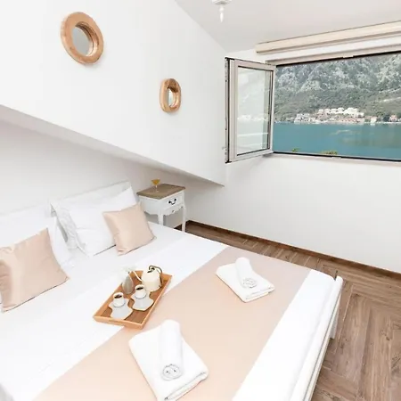 De Lux Apartments Sirena Kotor Exterior photo