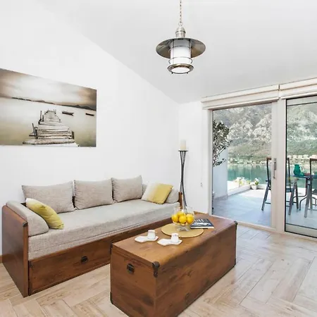 De Lux Apartments Sirena Kotor Exterior photo