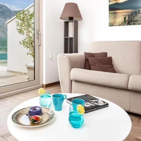 De Lux Apartments Sirena Kotor Exterior photo